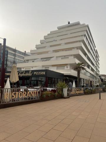 Apartamiento Vista Al Mar - Holiday Center En Росас Экстерьер фото